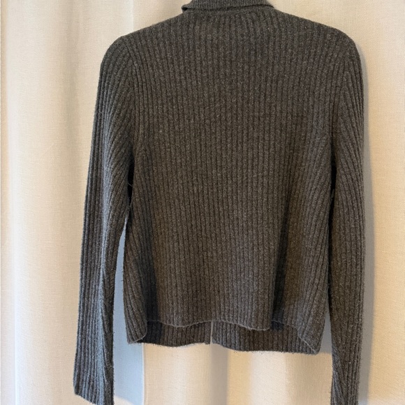 Abercrombie & Fitch Gray Ribbed Cardigan - Picture 2 of 2